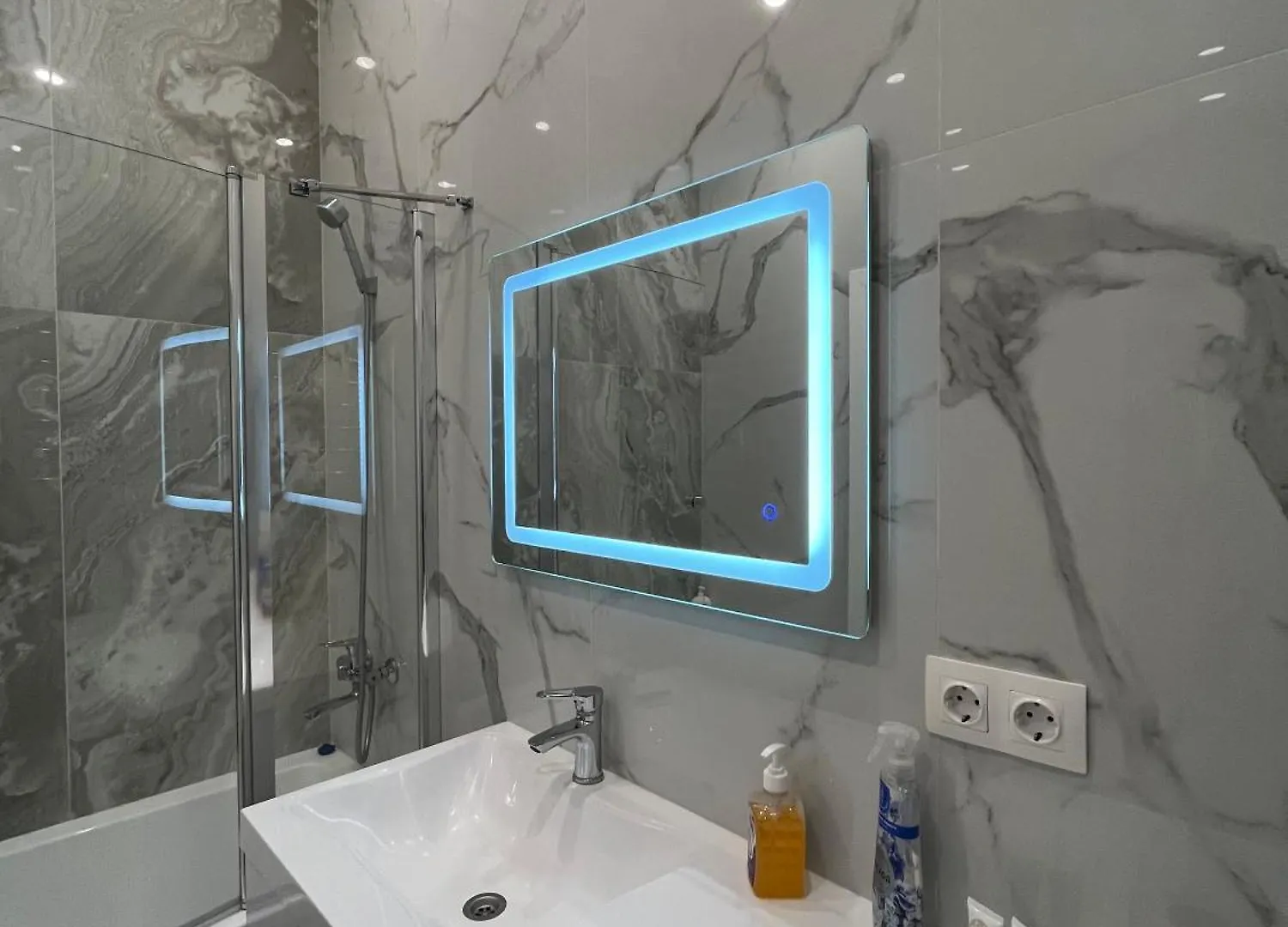 Apartment Апартаменты В Жк Айсанам Делюкс 242 Nur-Sultan